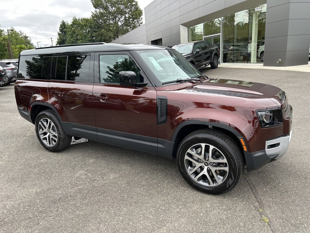 New 2025 Land Rover Defender 130 S image 8