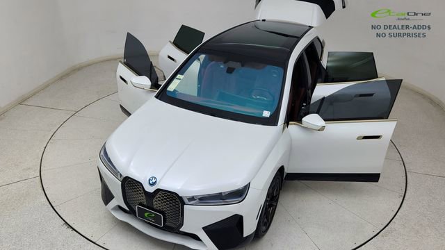 Used 2023 BMW iX M60 w/ Executive Package image 87