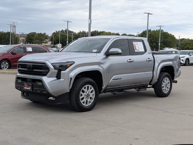 Used 2025 Toyota Tacoma SR5 AWD/4WD image 10