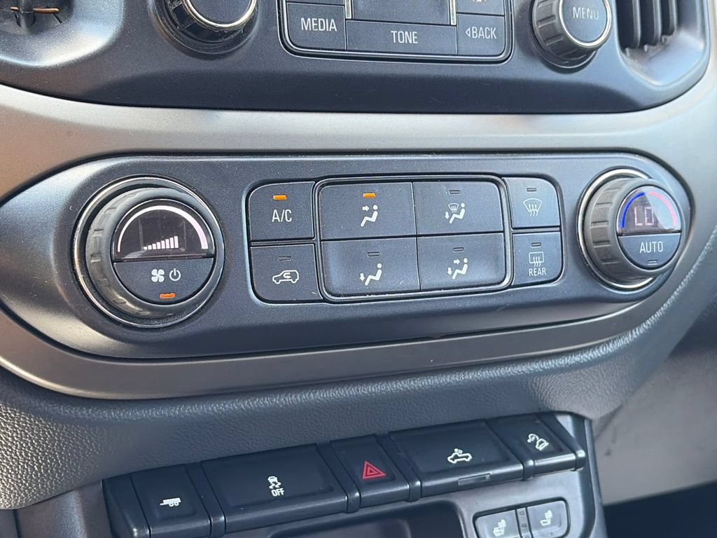 Used 2018 Chevrolet Colorado Z71 AWD/4WD image 22