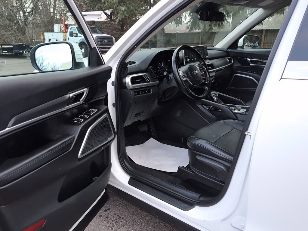 Used 2020 Kia Telluride LX image 13