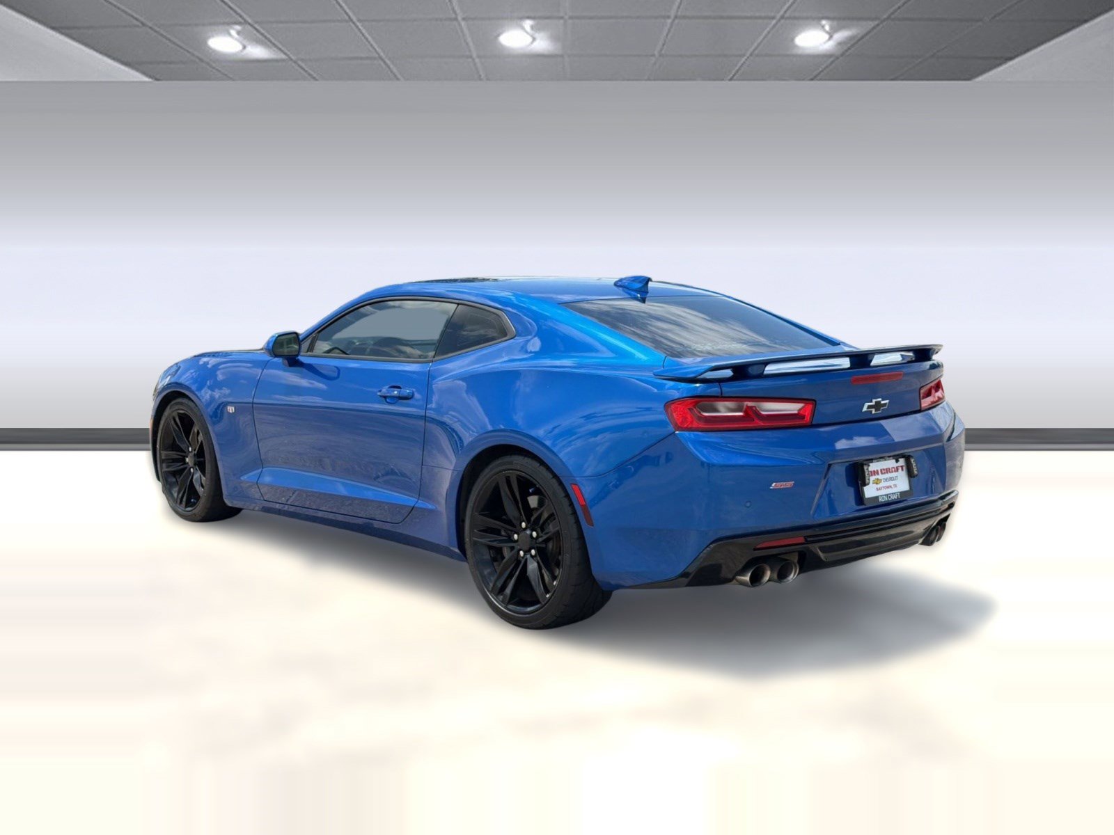 Used 2016 Chevrolet Camaro SS RWD image 3