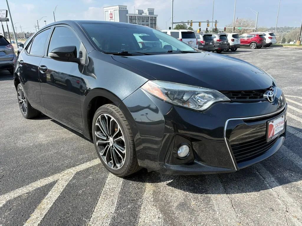 Used 2016 Toyota Corolla S w/ Protection Package FWD image 7