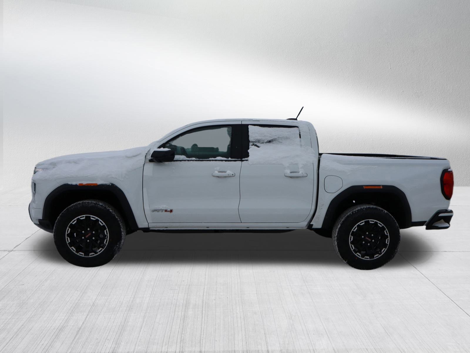 New 2026 GMC Canyon AT4 image 4