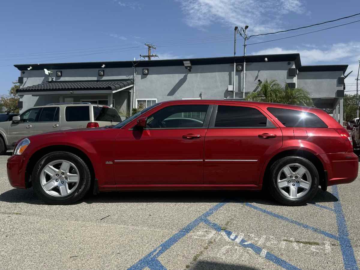 Used 2005 Dodge Magnum SE RWD image 5