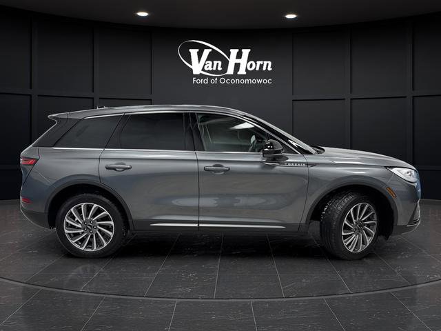 Used 2025 Lincoln Corsair Reserve image 2