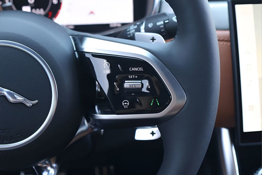 New 2024 Jaguar XF R-Dynamic SE AWD/4WD image 20