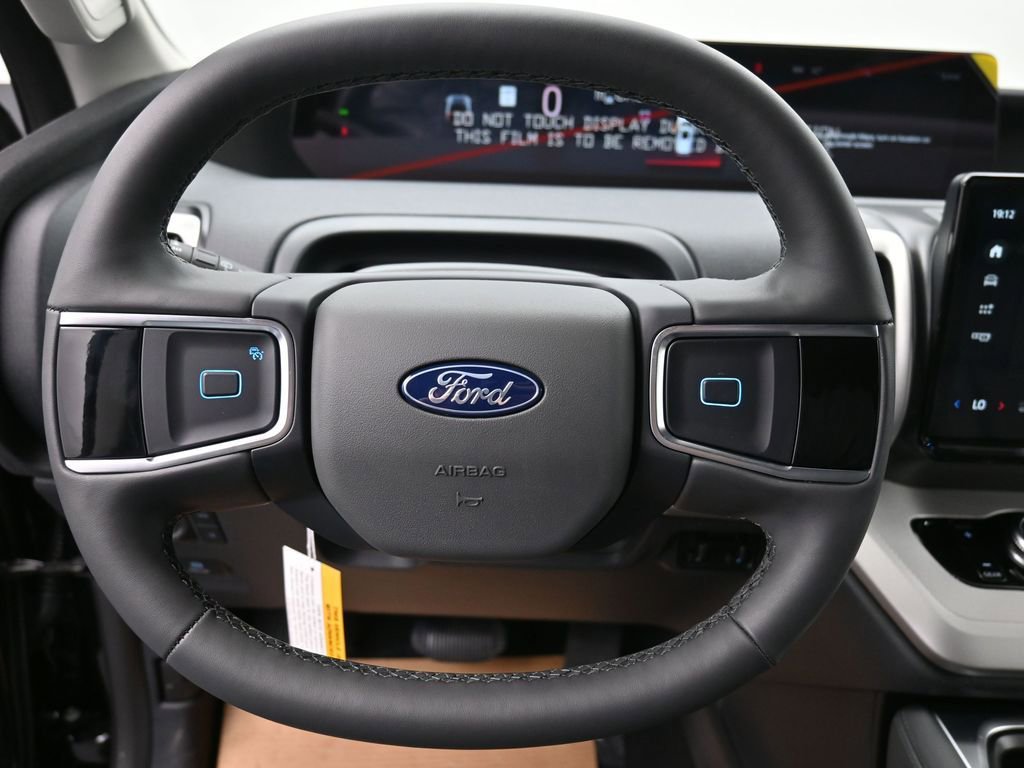 New 2026 Ford Expedition Active image 7