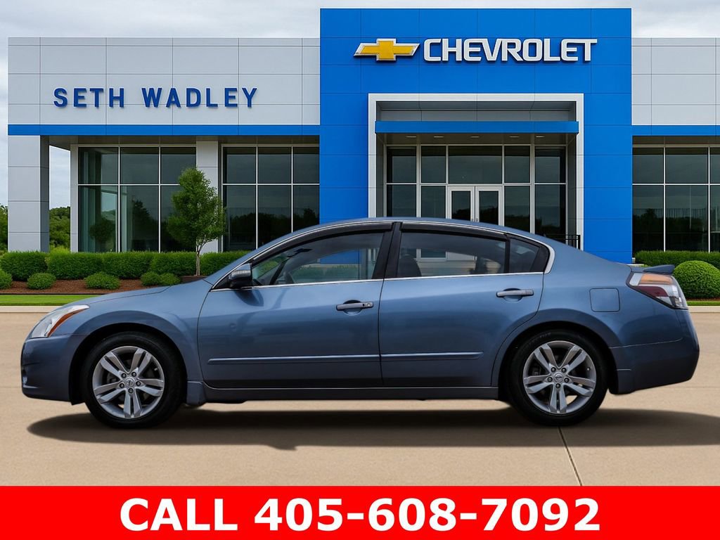 Used 2012 Nissan Altima 3.5 SR w/ Sport Pkg FWD image 4