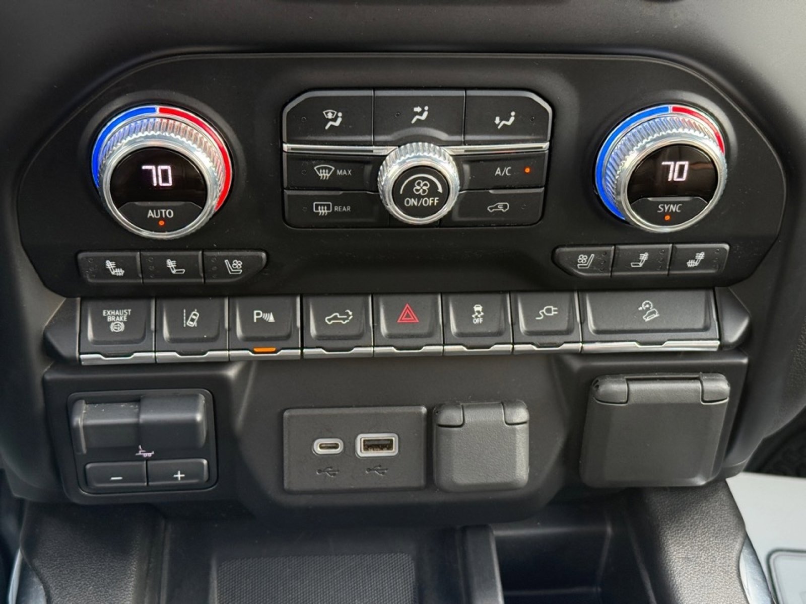 Used 2022 GMC Sierra 2500 AT4 w/ AT4 Preferred Package image 30