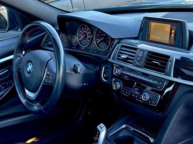 Used 2017 BMW 330e image 24