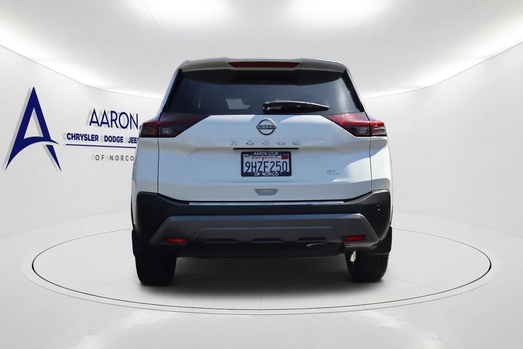 Used 2023 Nissan Rogue SL w/ SL Premium Package FWD image 5