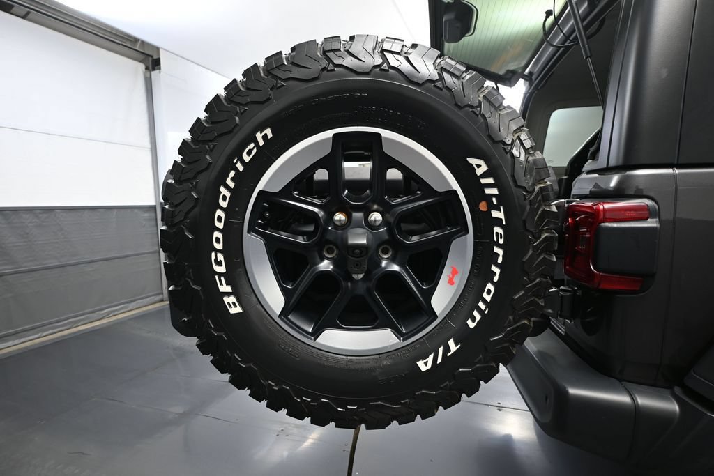 Used 2020 Jeep Wrangler Unlimited Rubicon w/ LED Lighting Group AWD/4WD image 11