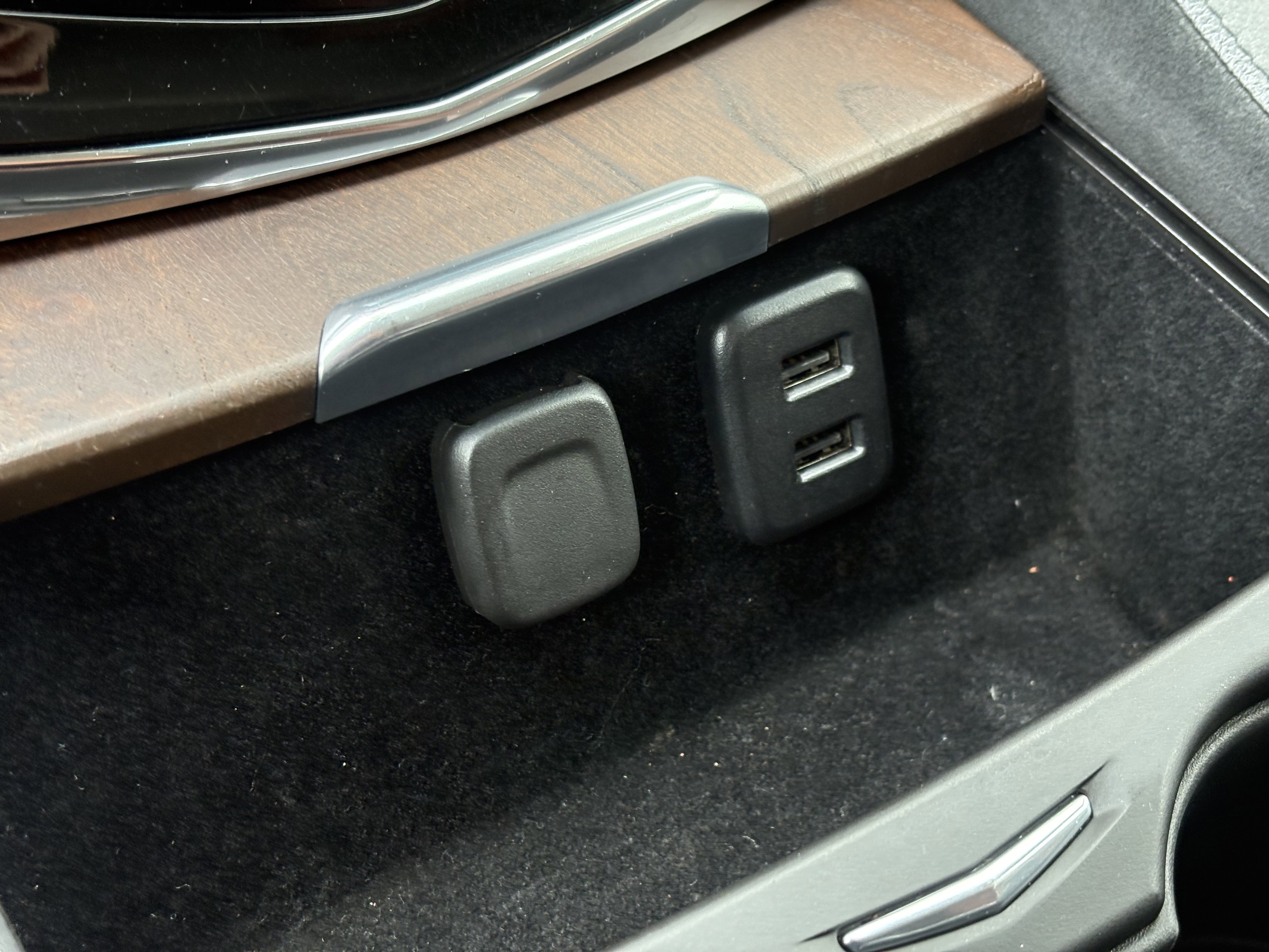 Used 2018 Cadillac Escalade Luxury image 27