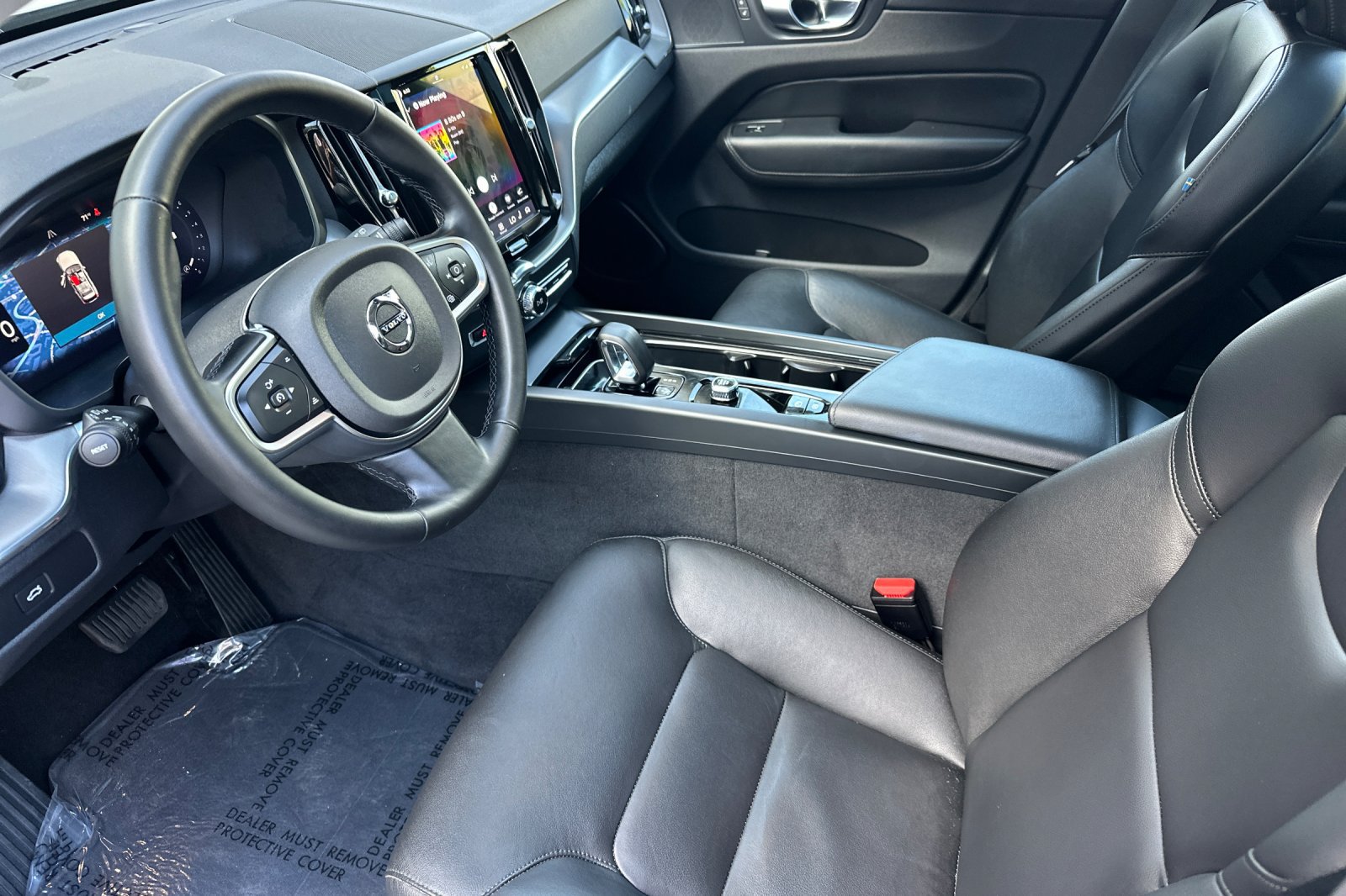 Certified 2025 Volvo XC60 B5 Core AWD/4WD image 11