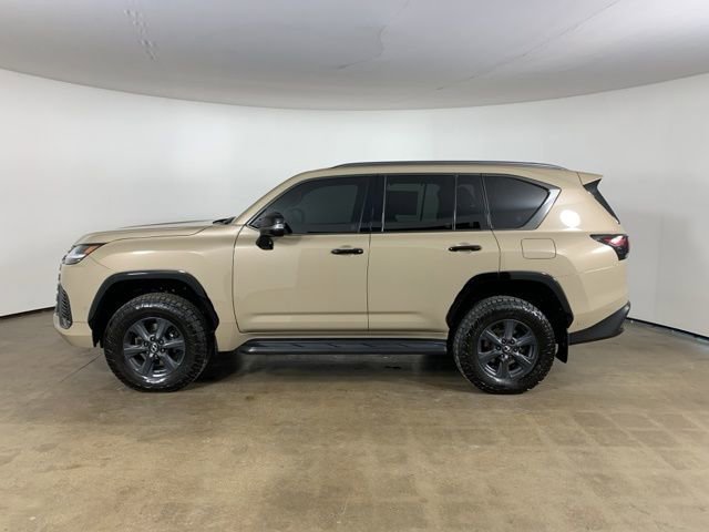 Used 2025 Lexus LX 700h Overtrail image 19