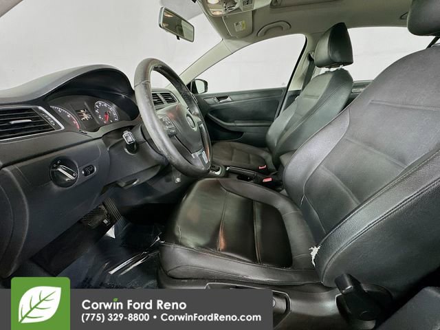 Used 2011 Volkswagen Jetta SE FWD image 19