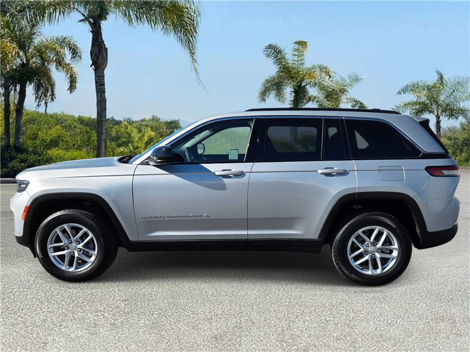 Used 2025 Jeep Grand Cherokee Laredo X RWD video 2