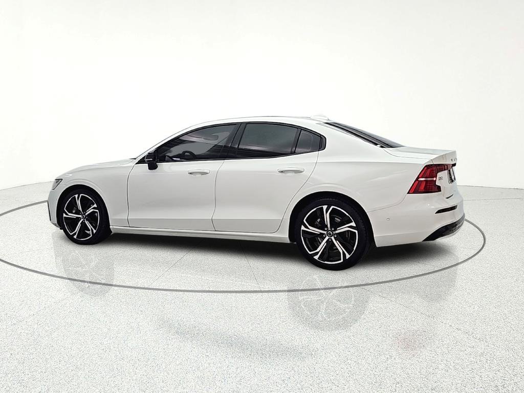 Used 2024 Volvo S60 B5 Plus w/ Climate Package image 4
