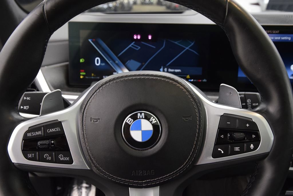 Used 2024 BMW X7 xDrive40i w/ M Sport Package AWD/4WD image 24