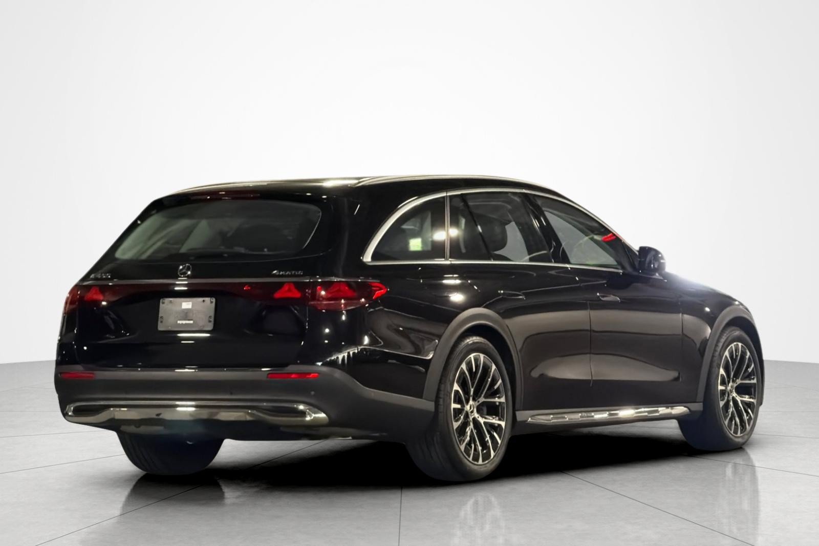 Used 2026 Mercedes-Benz E 450 4MATIC All-Terrain Wagon image 5