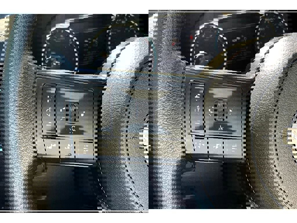 Used 2024 Nissan Rogue SV image 21