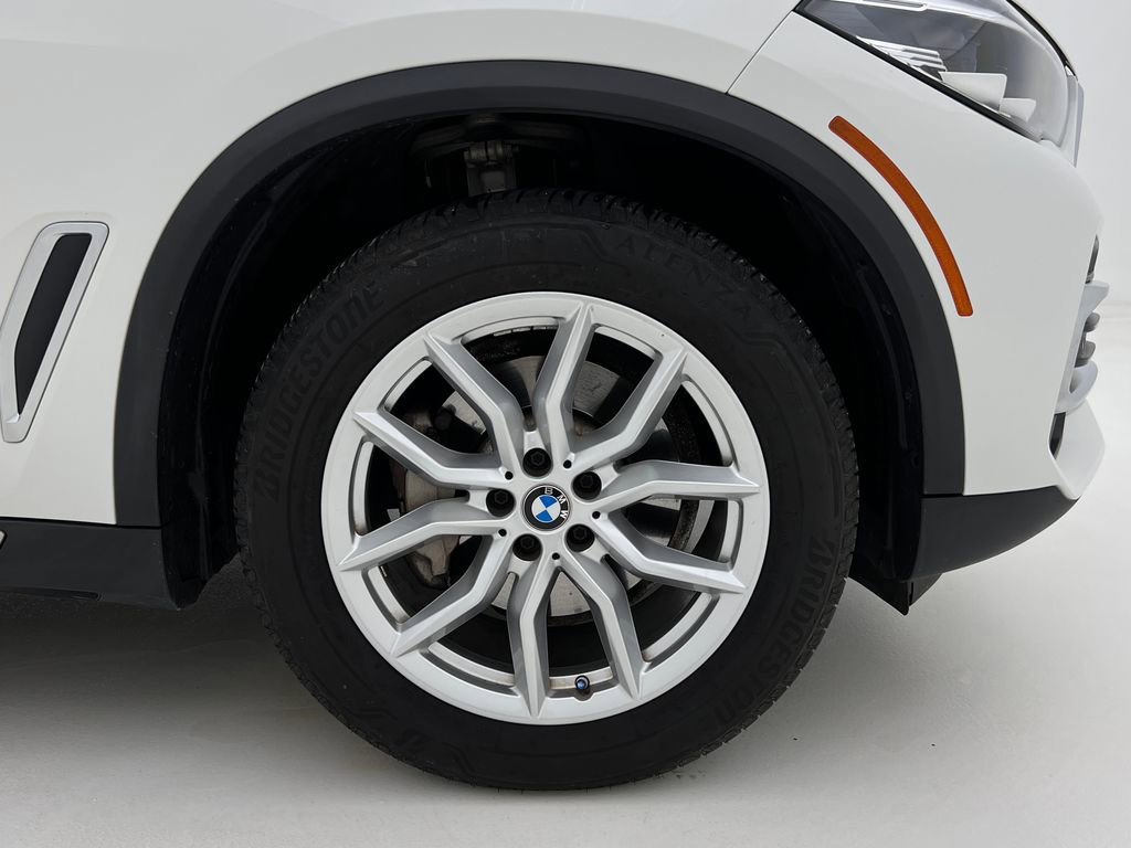 Certified 2022 BMW X5 xDrive40i w/ Luxury Seating Package image 29