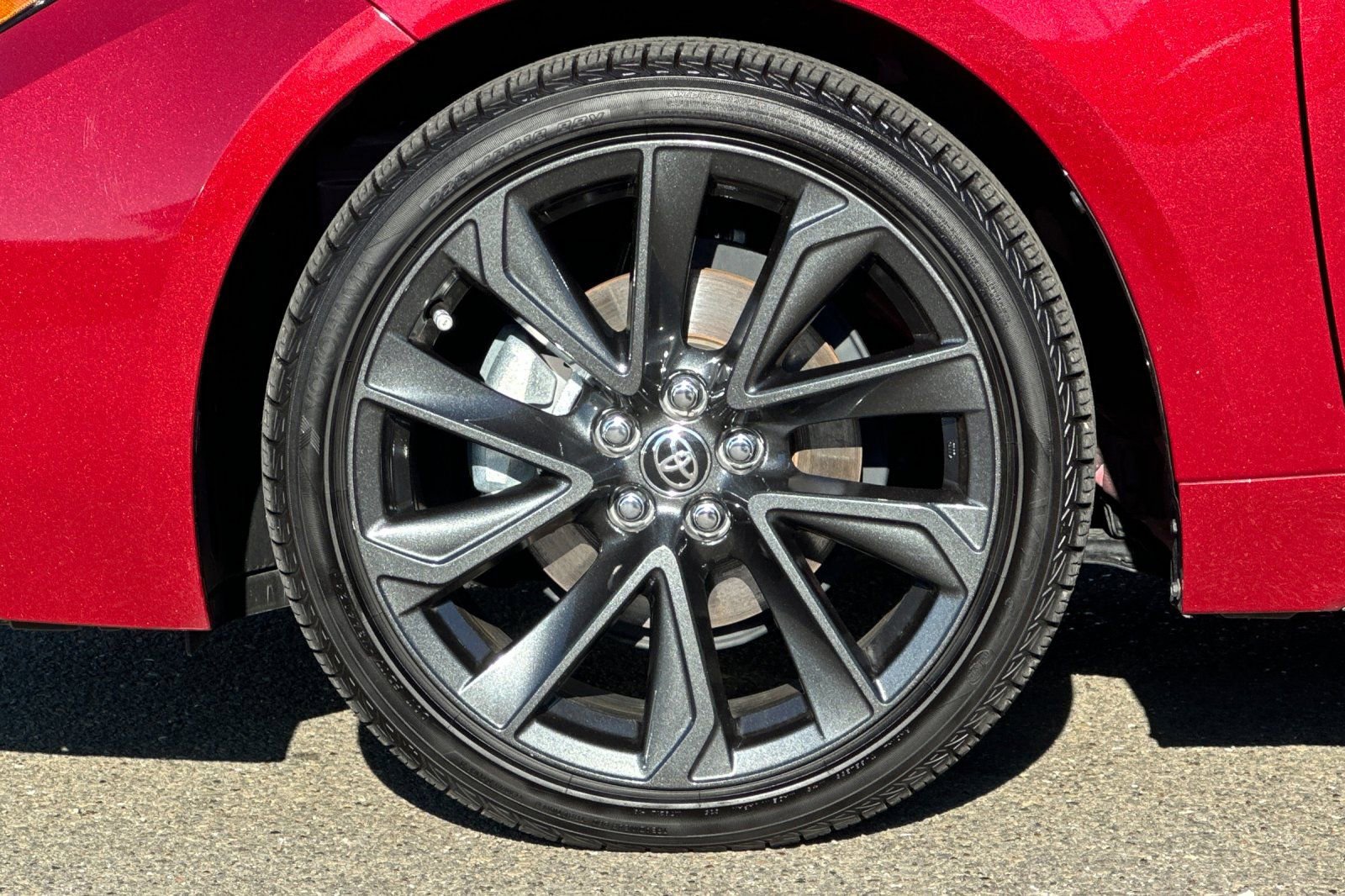 Used 2025 Toyota Corolla SE image 28