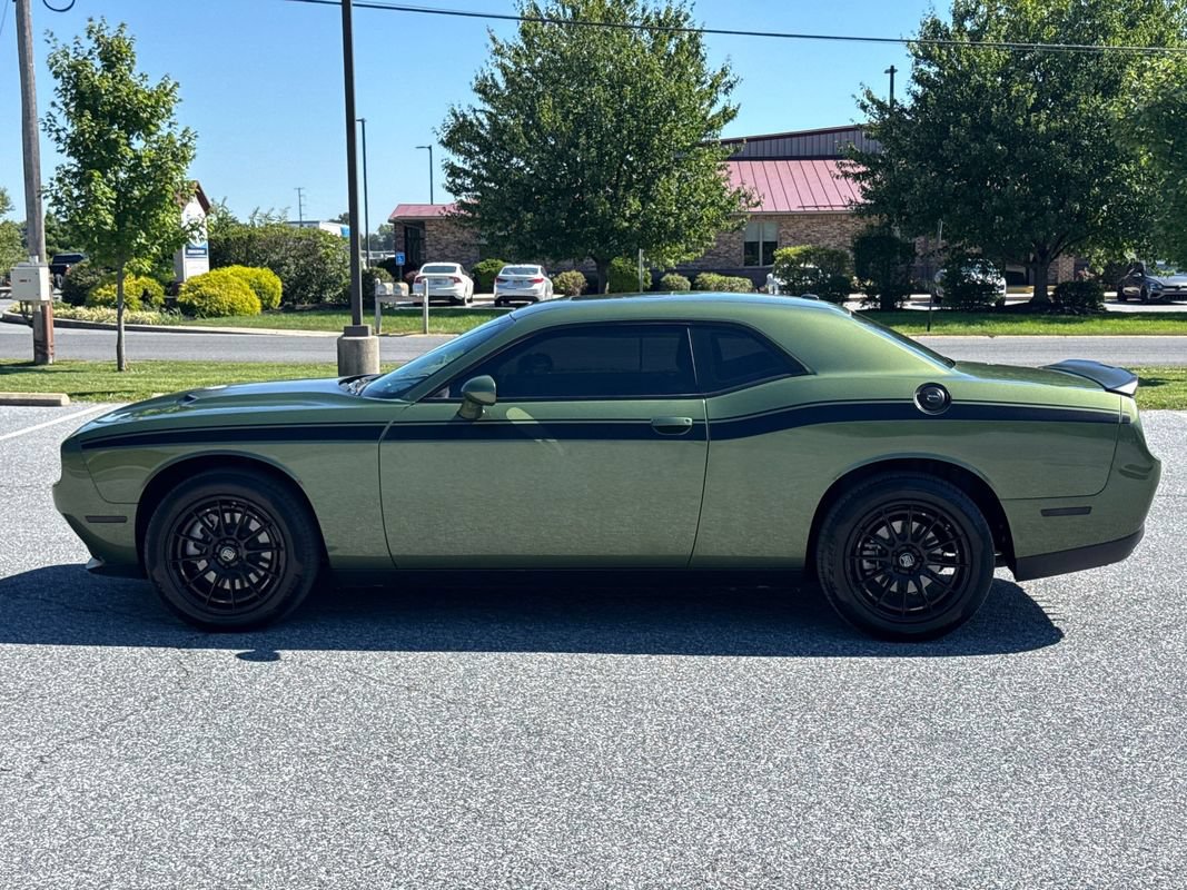 Used 2023 Dodge Challenger SXT AWD/4WD image 5