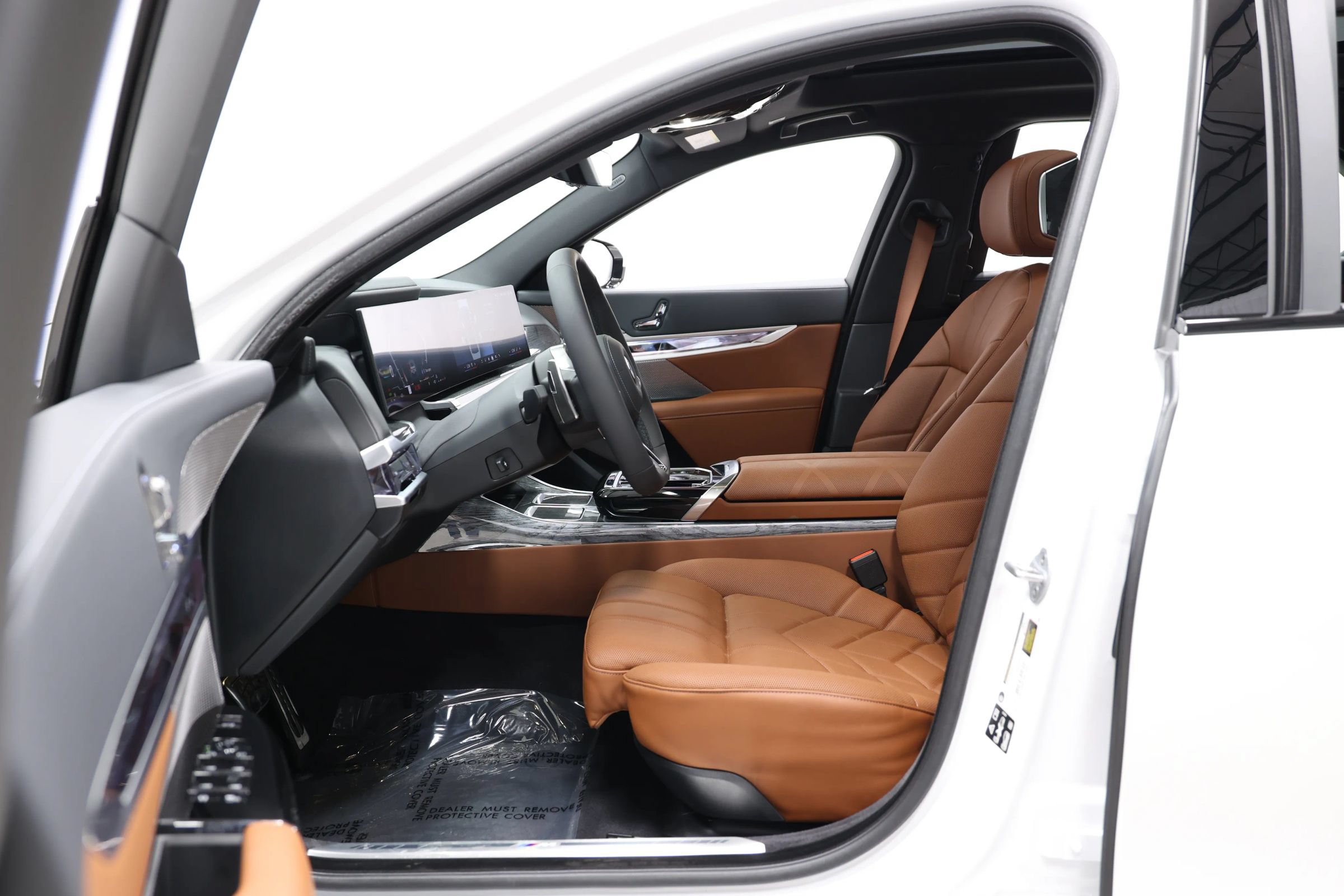 Used 2025 BMW 740i xDrive w/ Executive Package AWD/4WD image 16