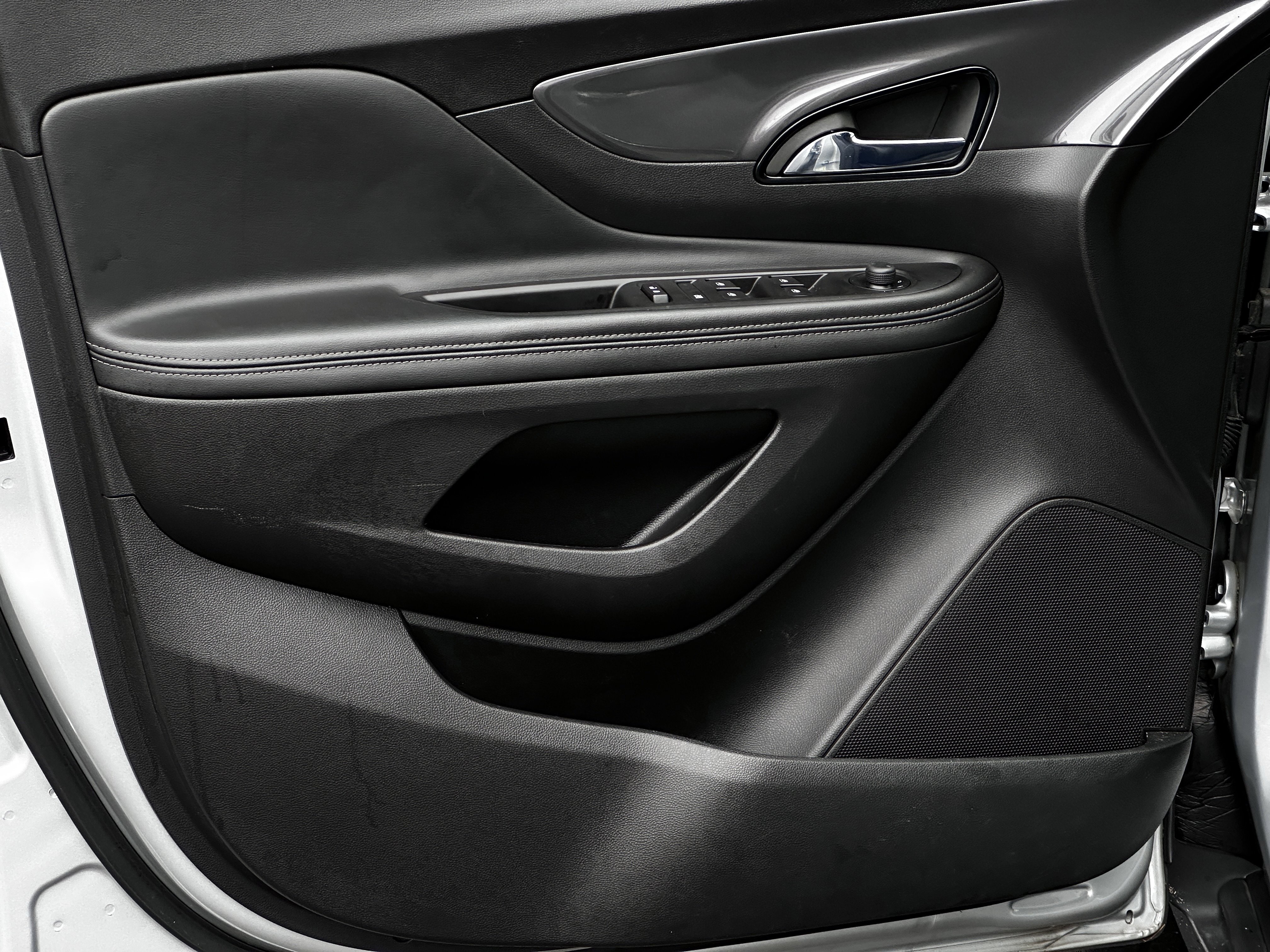 Used 2022 Buick Encore Preferred w/ Safety Package image 14