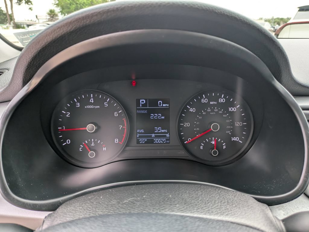 Certified 2022 Kia Rio LX FWD image 31