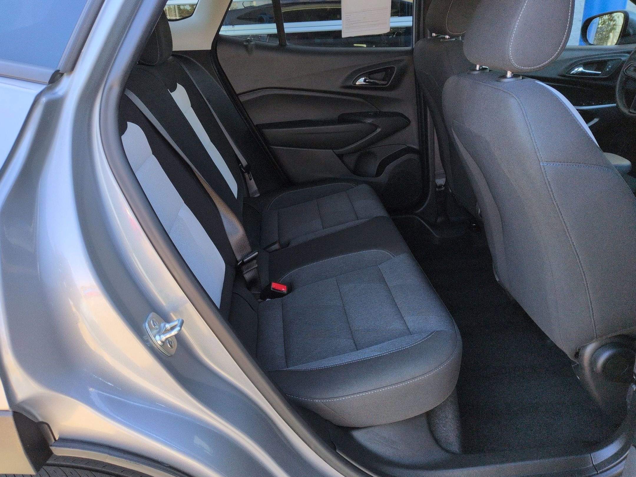 Used 2024 Chevrolet Trax LS w/ LS Convenience Package image 25