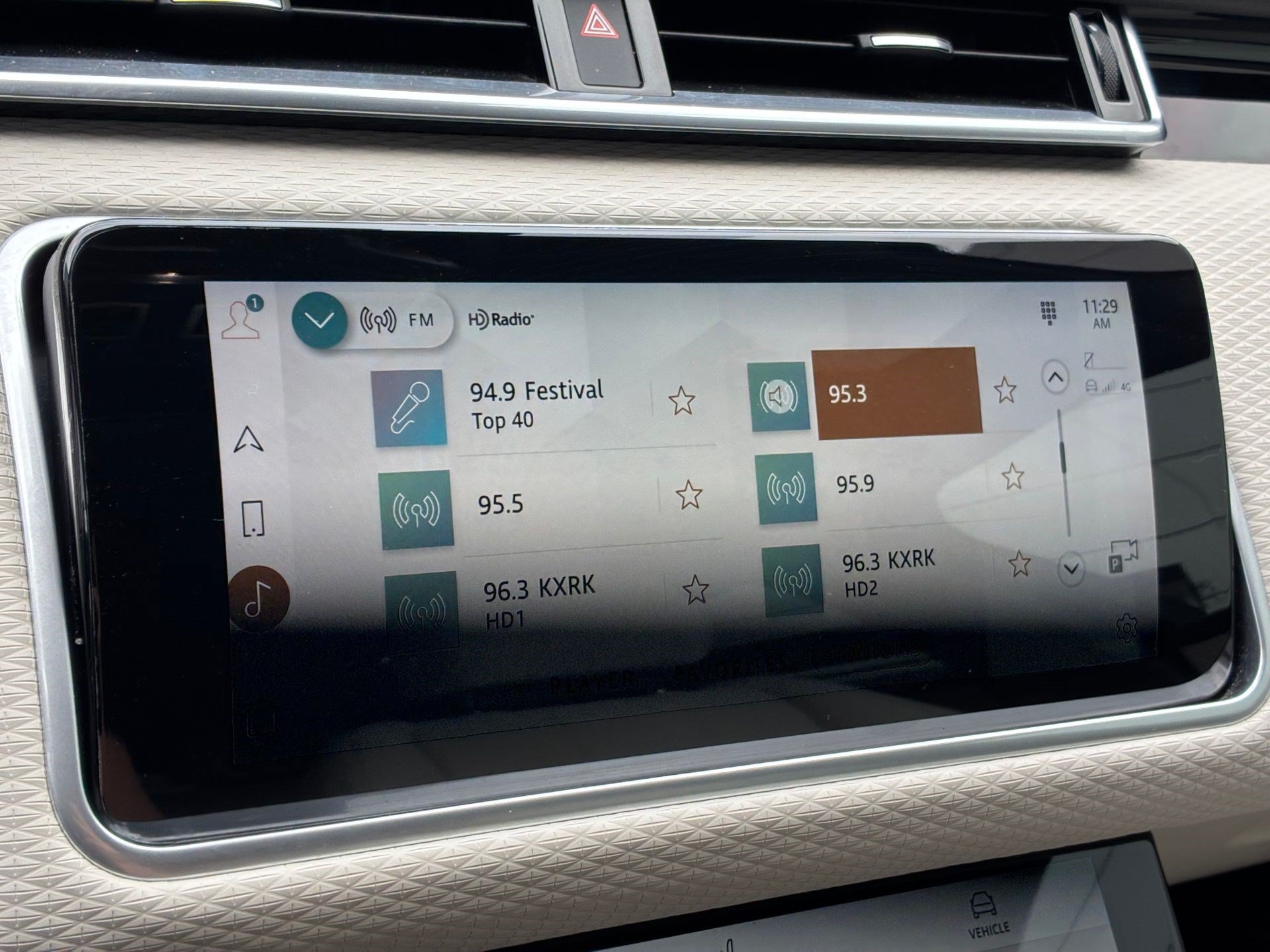 Used 2022 Land Rover Range Rover Velar R-Dynamic S AWD/4WD image 21