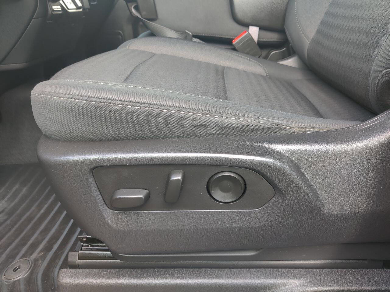 Used 2023 Chevrolet Silverado 1500 Custom Trail Boss image 34