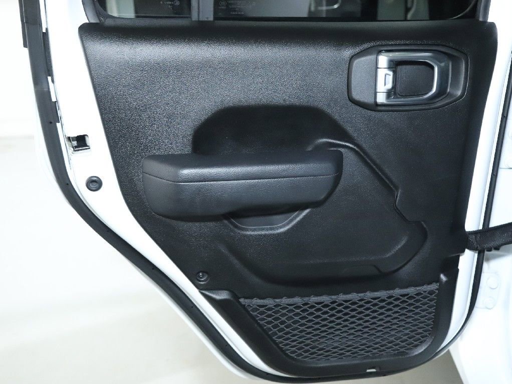 Used 2025 Jeep Wrangler Sport S image 13