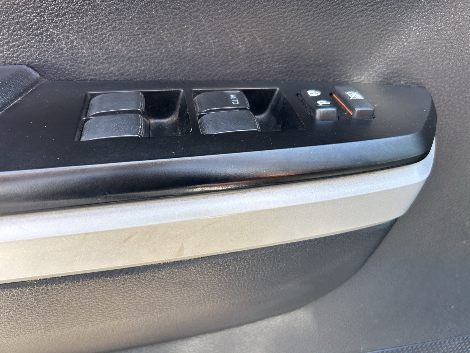 Used 2019 Toyota Tundra SR5 w/ TRD Off Road Package AWD/4WD image 15