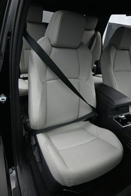 New 2026 Toyota 4Runner SR5 AWD/4WD image 14