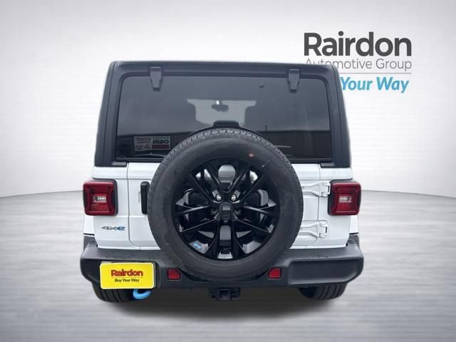 Used 2023 Jeep Wrangler Unlimited Sahara w/ Cold Weather Group AWD/4WD image 6