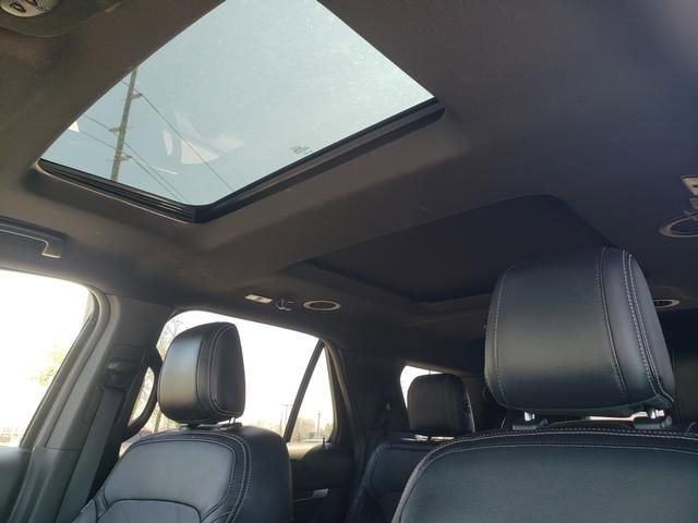 Used 2018 Ford Explorer Limited w/ Equipment Group 301A AWD/4WD image 23