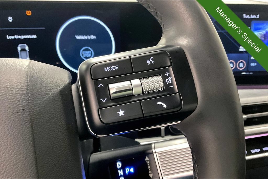 Used 2025 Hyundai Santa Fe Limited FWD image 26