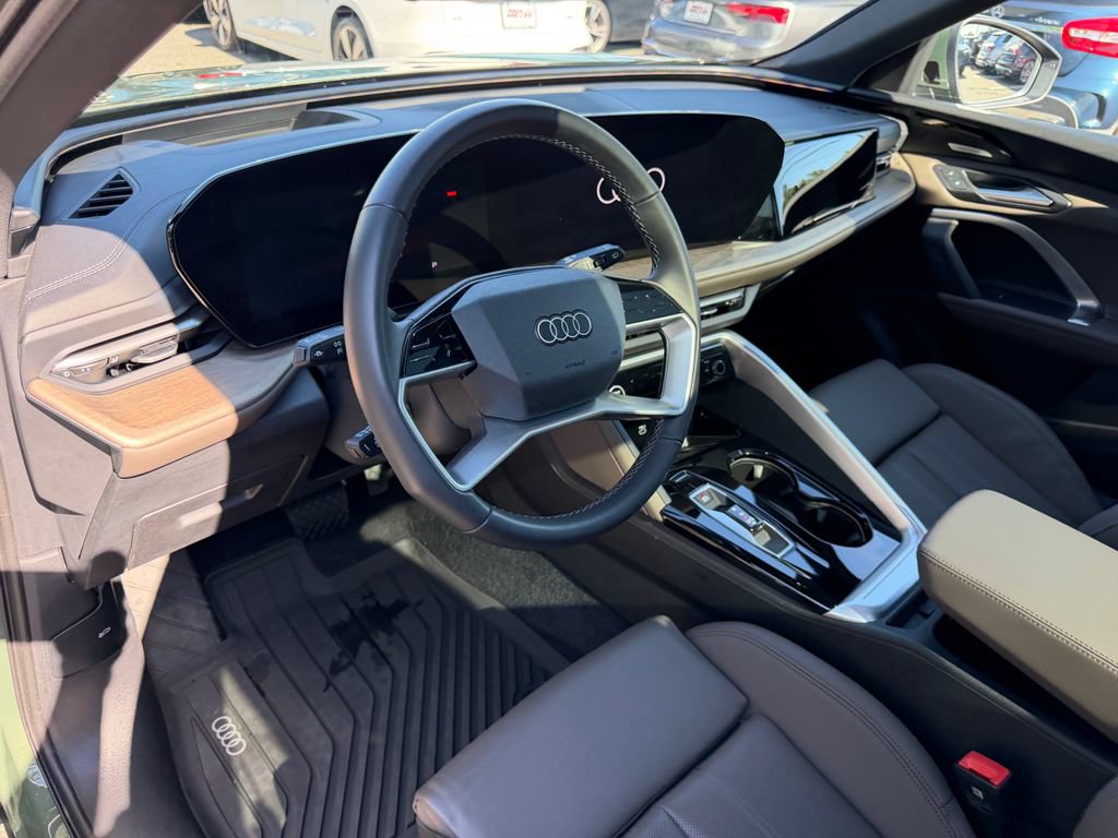Used 2025 Audi Q5 Premium Plus w/ Premium Plus AWD/4WD image 16