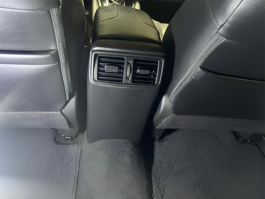 Used 2017 Nissan Rogue SL image 39