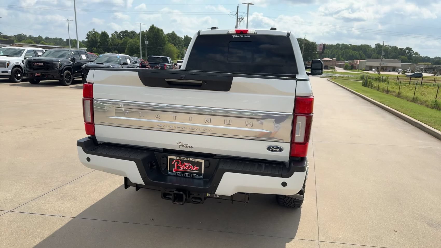 Used 2022 Ford F250 Platinum w/ FX4 Off-Road Package AWD/4WD image 7