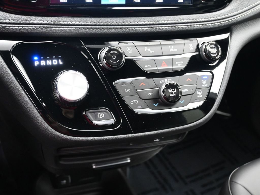 New 2026 Chrysler Pacifica Select image 15