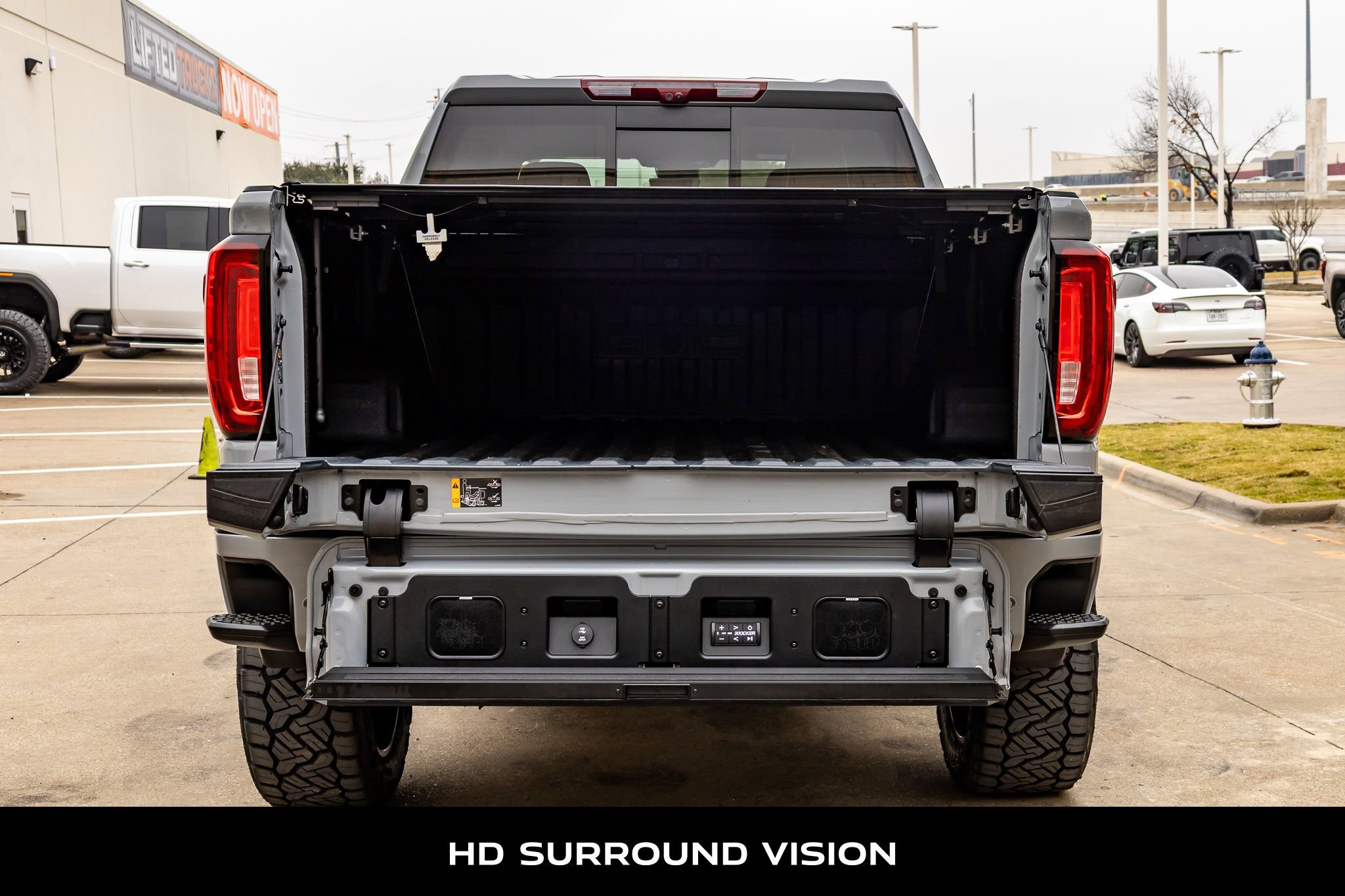 Used 2025 GMC Sierra 1500 Denali Ultimate image 9