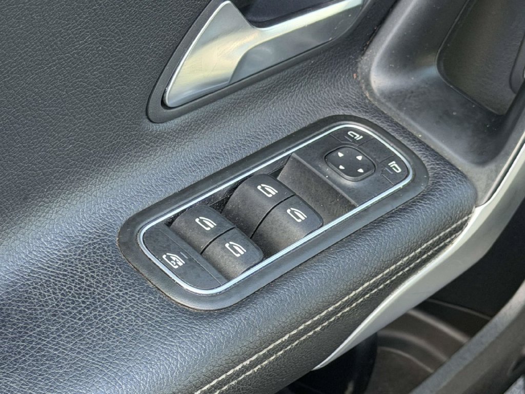 Used 2020 Mercedes-Benz A 220 4MATIC image 17