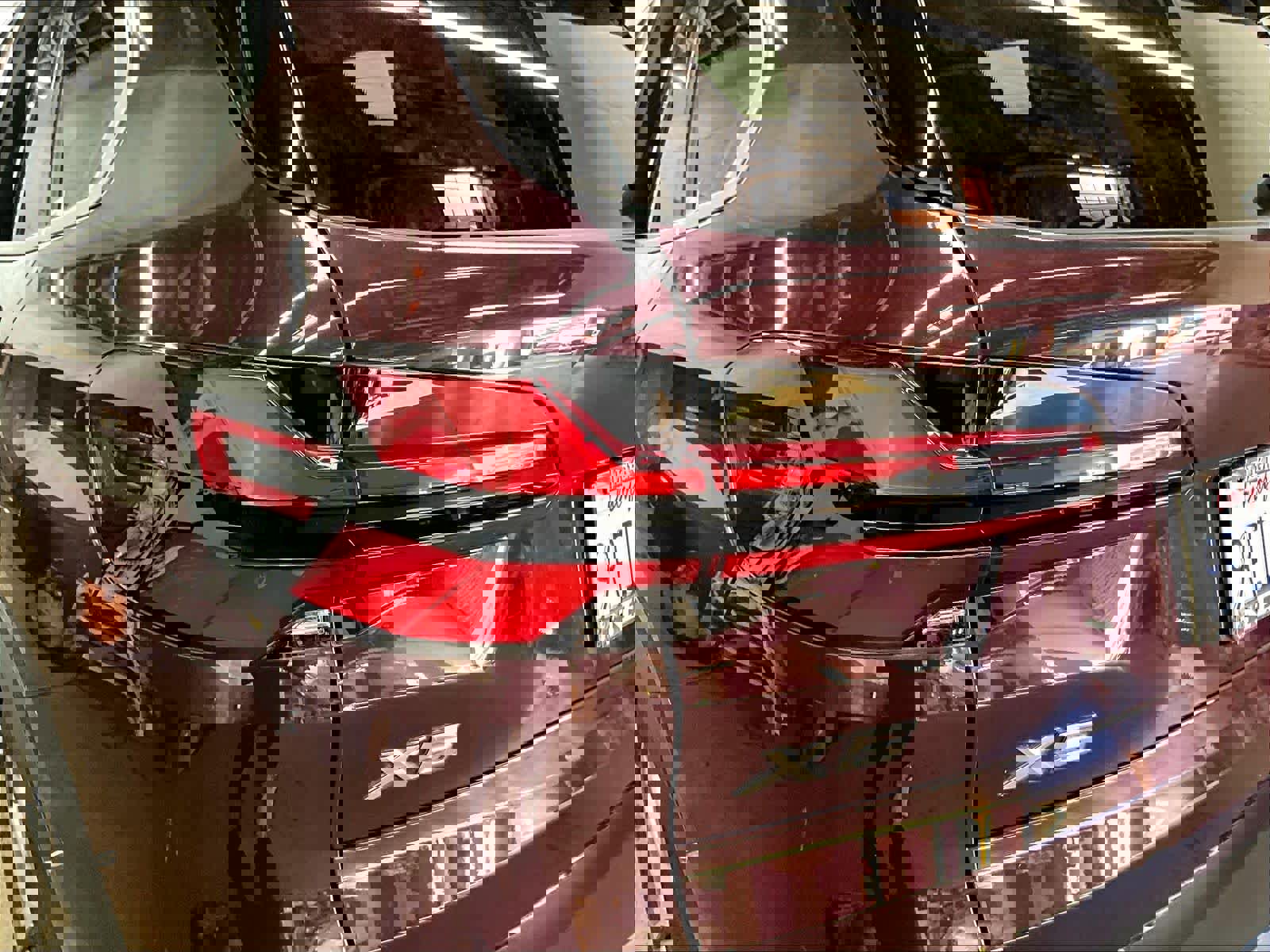 Used 2025 BMW X5 xDrive50e w/ Premium Package image 31