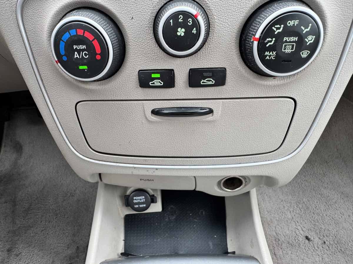 Used 2008 Hyundai Sonata GLS FWD image 45