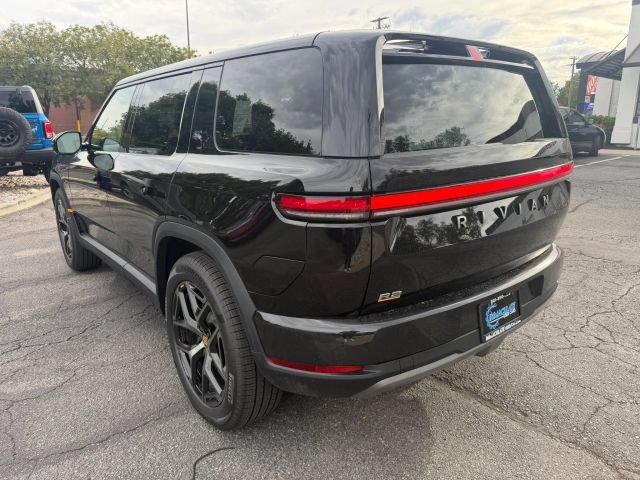 Used 2027 Rivian R2 Performance AWD/4WD image 3